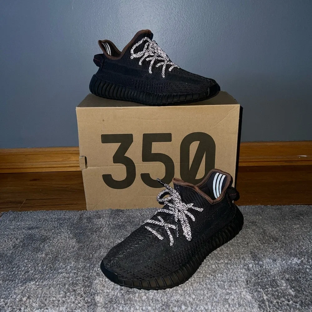 Yeezy Boost 350 V2 Black (Non-Reflective) - Picture 1 of 7